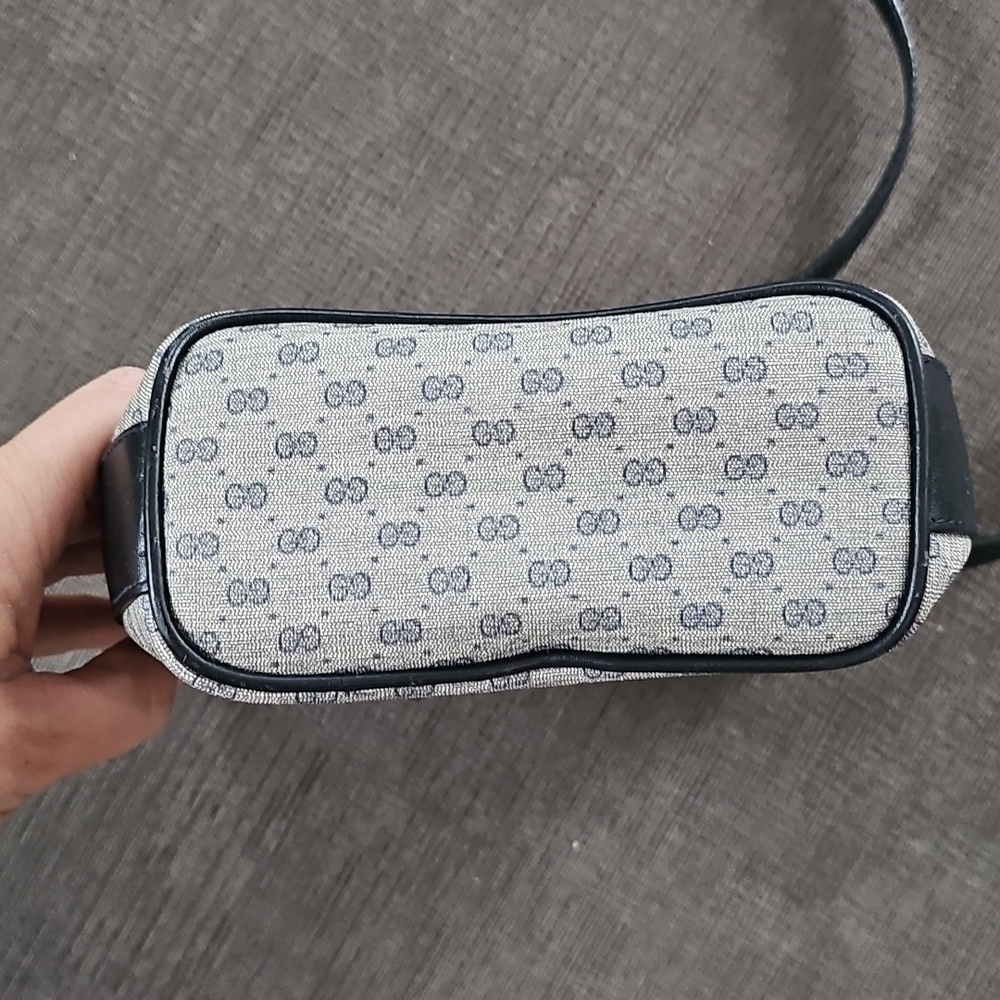 GUCCI Navy Blue Canvas Supreme Micro GG Blue Trim Crossbody Bag Authenticated - Picture 11 of 16